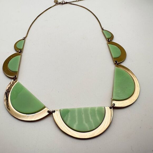 Ann Taylor LOFT jewelry polished gold Light green semi circle cluster necklace - Picture 10 of 10